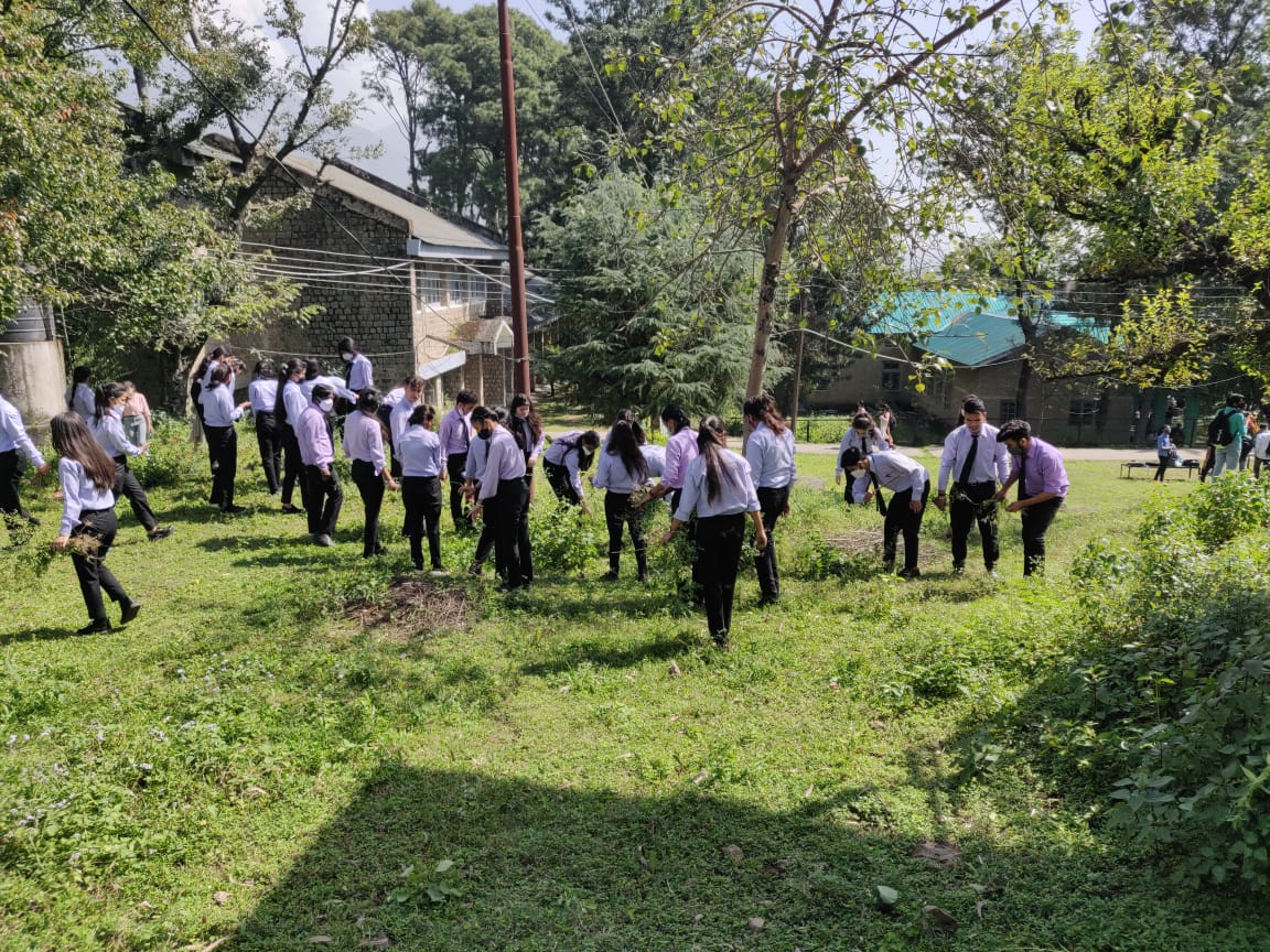 Cleanliness drive by students in college campus on 11th oct 2021.