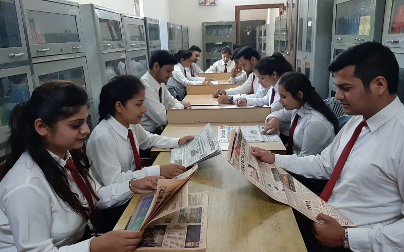 Students-Quenching-the-thirst-for-Knowledge